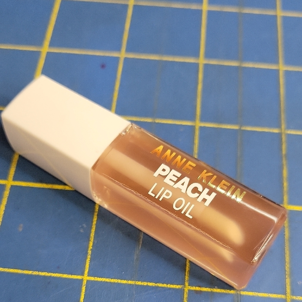 Anne Klein Peach Lip Gloss Shimmer New